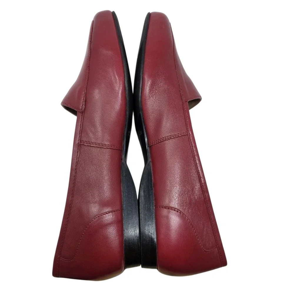ARRAY Freedom Women 10.5W Chili Red Leather Square Toe Slip On Loafers Flats NIB
